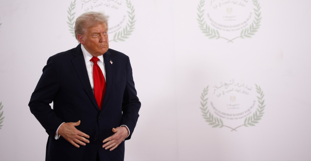 Ο Τραμπ στη Διακήρυξη της Γάζας σε ένα one man show - Τα σχόλια του προς τους ηγέτες και οι αιχμηρές ατάκες