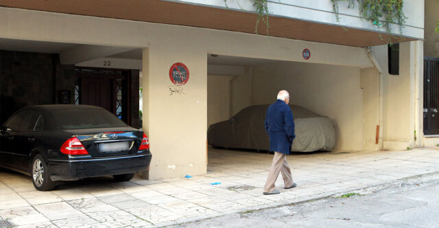 Πανάκριβο το πάρκινγκ στην Αθήνα, έως και 250 ευρώ το ενοίκιο για μία θέση στο Παγκράτι - Δείτε πίνακες με τις τιμές