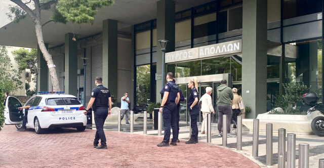 Οι κινήσεις του 44χρονου πριν τη βουτιά θανάτου από τον Πύργο Απόλλων - Περίμενε το δεύτερο παιδί του