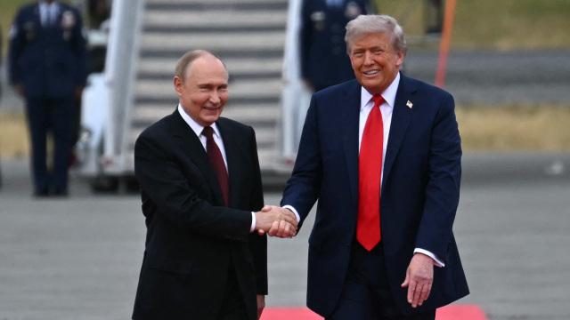 Ανάλυση της Washington Post: Αρκούσε ένα τηλεφώνημα του Πού&