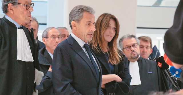 Γιατί οι Γάλλοι βάζουν φυλακή σήμερα τον Σαρκοζί - Ποιοι πρόεδροι καταδικάστηκαν αλλά δεν κατέληξαν πίσω από τα σίδερα