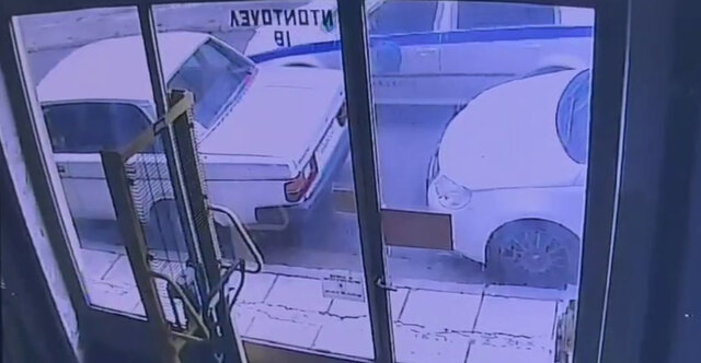 Τρεις τραυματίες από φαλτσέτα μετά την άγρια συμπλοκή οδηγών φορτηγών στον Νέο Κόσμο, δείτε βίντεο λίγα λεπτά μετά