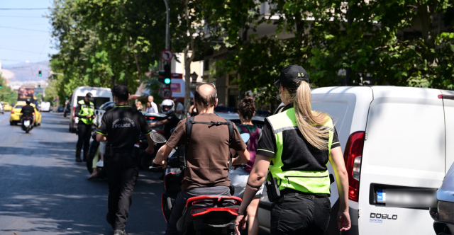 Εφαρμογή με 1 εκατ. «κατασκόπους» ετοίμαζε η ομάδα που κάρφωνε μέσω Viber τα μπλόκα της Tροχαίας