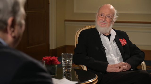 Η Ελλάδα δεν πεθαίνει και ας έχει πυρετό: Όταν ο Σαββόπουλος τραγουδούσε το... εμβατήριο της Μεταπολίτευσης - Bίντεο