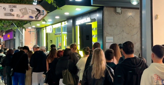 Ουρές στην Τσιμισκή για ένα καπέλο του ΛΕΞ - Δείτε βίντεο