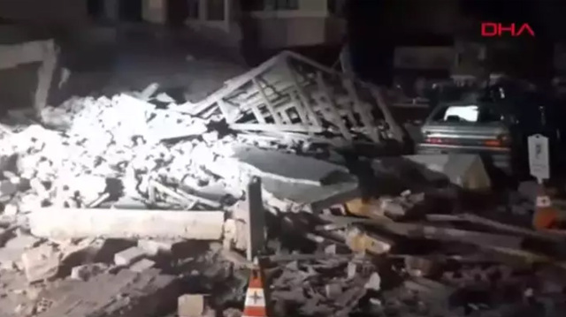 Σεισμός 6,1 Ρίχτερ στην Τουρκία: Κατέρρευσαν κτίρια στο Σιντίργκι - Έγινε αισθητός και σε νησιά του Αιγαίου, δείτε βίντεο