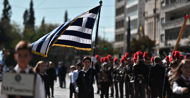 Η Ελλάδα τιμά την επέτειο του «Όχι»- Μαθητικές παρελάσεις και εκδηλώσεις σε όλη τη χώρα, δείτε βίντεο και φωτογραφίες