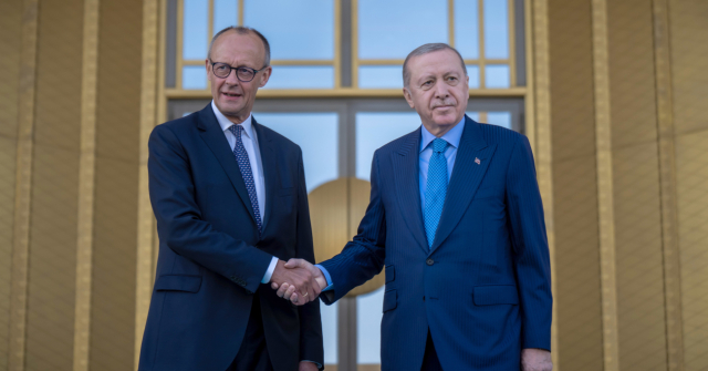 Αντιπαράθεση Ερντογάν με Μερτς στην Άγκυρα: Η Γερμανία δεν βλέπει τη γενοκτονία στη Γάζα; - Η Τουρκία δεν πληροί τα κριτήρια ένταξης στην ΕΕ