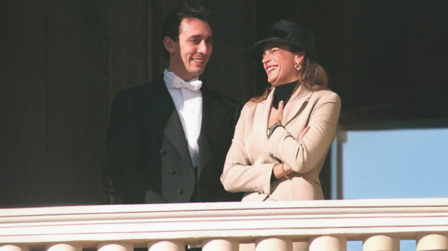 Μου έριξαν ουσίες και με φωτογράφησαν με το γυμνό μοντέλο: Ο πρώην σύζυγος της Στεφανί του Μονακό αποκαλύπτει το «στημένο» σκάνδαλο