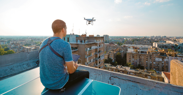 &Tau;&iota; &chi;&rho;&epsilon;&iota;ά&zeta;&epsilon;&tau;&alpha;&iota; &gamma;&iota;&alpha; &nu;&alpha; &sigma;&eta;&kappa;ώ&sigma;&epsilon;&iota;&sigmaf; drone - &Theta;&alpha; &pi;&epsilon;&tau;&omicron;ύ&nu; &mu;&epsilon; &pi;&iota;&sigma;&tau;&omicron;&pi;&omicron;&iota;&eta;&mu;έ&nu;&omicron; &chi;&epsilon;&iota;&rho;&iota;&sigma;&tau;ή &kappa;&alpha;&iota; &kappa;&alpha;&nu;ό&nu;&epsilon;&sigmaf; &pi;&tau;ή&sigma;&eta;&sigmaf;