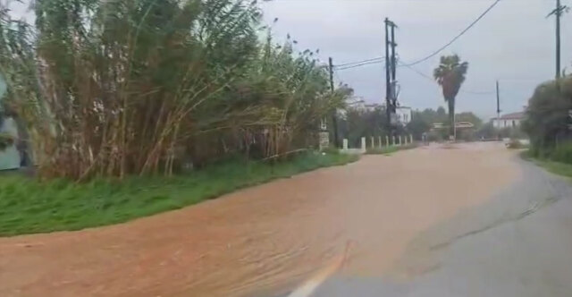 Η κακοκαιρία χτυπά τη Σκιάθο - Δείτε βίντεο από τους δρόμους που μετατράπηκαν σε ποτάμια