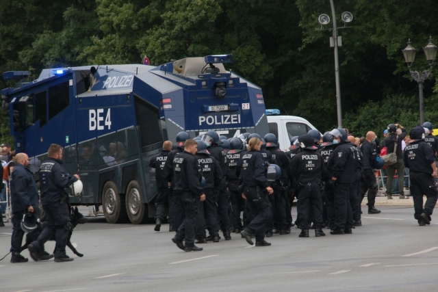 Γερμανία: Οι αρχές απαγόρευσαν τη μουσουλμανική οργάνωση Interaktiv που ζητά να δημιουργηθει... χαλιφάτο στη χώρα