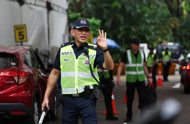 Το «μαστίγιο» κατά των απατεώνων παίρνει η Σιγκαπούρη – Νέος νόμος τους τιμωρεί με έως και 24 χτυπήματα