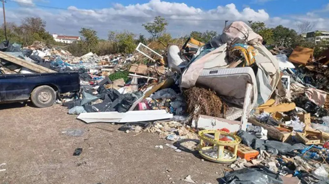 Θεσσαλονίκη: 26 σακούλες με μπάζα θα άδειαζε ο πρώτος συλληφθείς για ρίψη ογκωδών απορριμμάτων σε δημόσιο χώρο - Δείτε φωτογραφίες