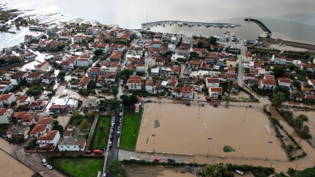 Λέσβος: Εικόνες καταστροφής από τη σφοδρή κακοκαιρία - Δείτε φωτογραφίες