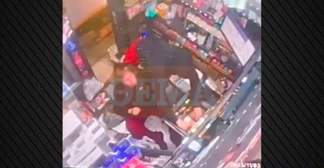 Νέα Ερυθραία: Τρόμος για ιδιοκτήτρια περιπτέρου - Ληστής την έπιασε από τον λαιμό για να πάρει 300 ευρώ, δείτε βίντεο