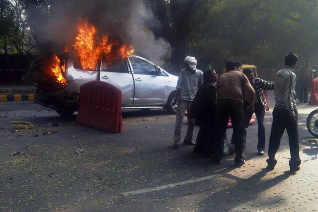 «Τρομοκρατική ενέργεια» χαρακτήρισε η κυβέρνηση της Ινδίας την έκρηξη αυτοκινήτου με δέκα νεκρούς στο Δελχί