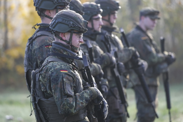 Συμβιβασμός CDU και SPD στη Γερμανία για τη στρατιωτική θητεία