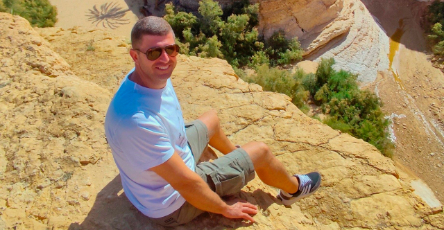 Θρήνος για τον χαμό του 40χρονου κρεοπώλη στο Κιλκίς: «Ξεκοκάλιζε κρέατα, τράβηξε το μαχαίρι δυνατά και έκοψε τη μηριαία αρτηρία»