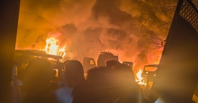 Iνδία: Έκρηξη και πυρκαγιά σε αστυνομικό τμήμα του Κασμίρ - Bίντεο