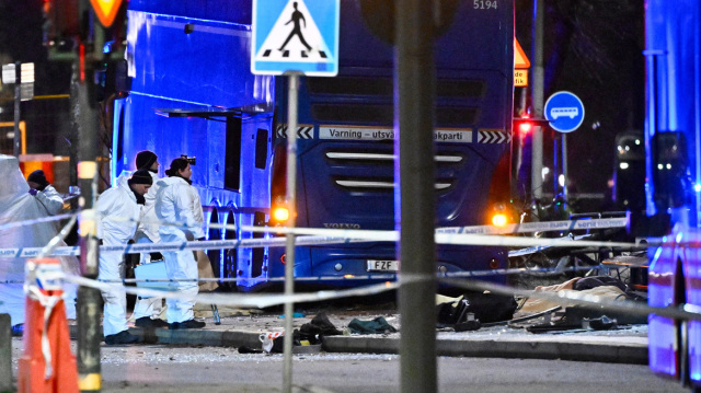 Λεωφορείο στη Στοκχόλμη έπεσε πάνω σε στάση - Τρεις νεκροί και τρεις τραυματίες