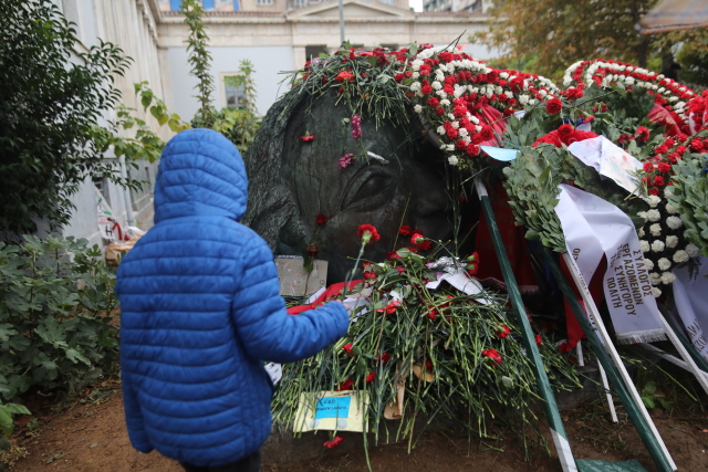 «Το Πολυτεχνείο δεν έχει ιδιοκτήτες, έχει τους νεκρούς του» – Ο Δημήτρης Παπαχρήστος μιλά για τα 52 χρόνια από την εξέγερση