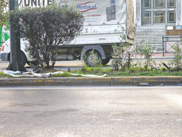 Μοτοσικλέτα παρέσυρε πεζό στη Λεωφόρο Κηφισίας - Προβλήματα στην κυκλοφορία