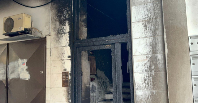 Έκρηξη και φωτιά σε πιλοτή πολυκατοικίας στην Καλαμαριά - Άγνωστοι έβαλαν τρία γκαζάκια