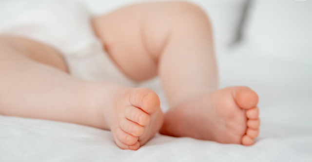 ΕΜΒΡΥΟ ΜΕ ΣΠΑΝΙΟ ΑΓΓΕΙΑΚΟ ΟΓΚΟ ΕΛΑΒΕ ΘΕΡΑΠΕΙΑ ΕΝΔΟΜΗΤΡΙΩΣ ΚΑΙ ΓΕΝΝΗΘΗΚΕ ΣΤΗ ΓΑΛΛΙΑ, ΣΥΜΒΑΙΝΕΙ ΓΙΑ ΠΡΩΤΗ ΦΟΡΑ ΠΑΓΚΟΣΜΙΩΣ ΓΙΑ ΤΗ ΣΥΓΚΕΚΡΙΜΕΝΗ ΠΑΘΗΣΗ