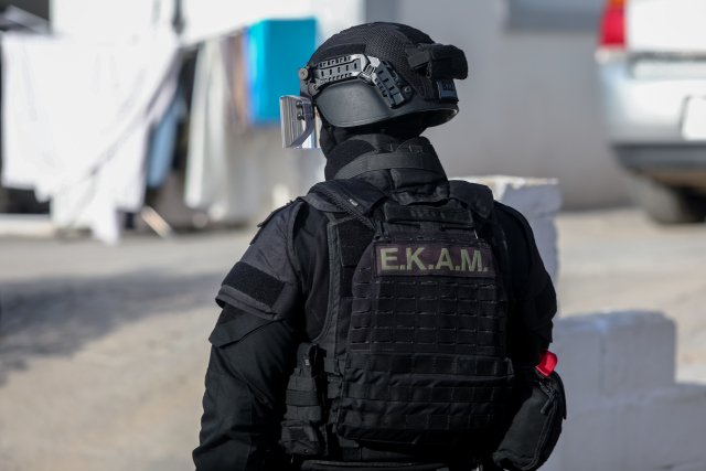 Μεγάλη επιχείρηση της ΕΛ.ΑΣ. σε Αττική για σπείρα που διέπραττε κλοπές και διαρρήξεις, 11 συλλήψεις