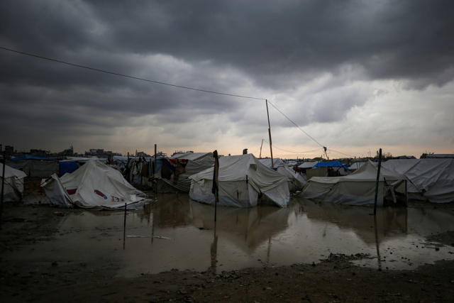 &Eta; &epsilon;&pi;&iota;&delta;&epsilon;ί&nu;&omega;&sigma;&eta; &tau;&eta;&sigmaf; &alpha;&nu;&theta;&rho;&omega;&pi;&iota;&sigma;&tau;&iota;&kappa;ή&sigmaf; &kappa;&alpha;&tau;ά&sigma;&tau;&alpha;&sigma;&eta;&sigmaf; &pi;&rho;&omicron;&kappa;&alpha;&lambda;&epsilon;ί &sigma;&omicron;&beta;&alpha;&rho;ή &alpha;&nu;&eta;&sigma;&upsilon;&chi;ί&alpha;, &delta;&eta;&lambda;ώ&nu;&omicron;&upsilon;&nu; &Beta;&rho;&epsilon;&tau;&alpha;&nu;ί&alpha;, &Kappa;&alpha;&nu;&alpha;&delta;ά&sigmaf;, &Gamma;&alpha;&lambda;&lambda;ί&alpha; &kappa;&alpha;&iota; ά&lambda;&lambda;&epsilon;&sigmaf; &epsilon;&pi;&tau;ά &chi;ώ&rho;&epsilon;&sigmaf;