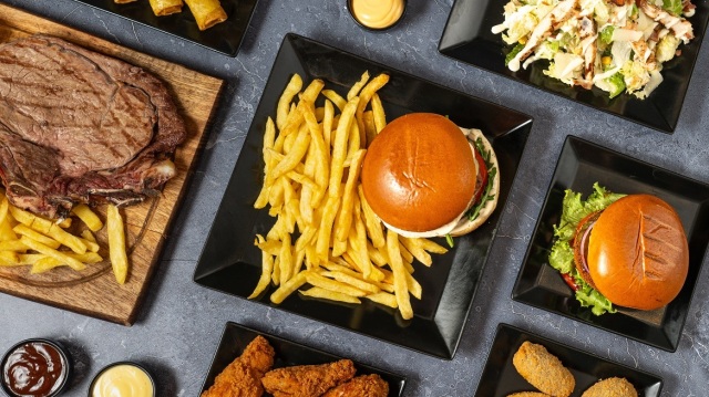 &Omicron;&iota; &pi;&iota;&omicron; &nu;ό&sigma;&tau;&iota;&mu;&epsilon;&sigmaf; &Delta;&epsilon;&upsilon;&tau;έ&rho;&epsilon;&sigmaf; &tau;&omicron;&upsilon; &Delta;&epsilon;&kappa;έ&mu;&beta;&rho;&eta; &epsilon;ί&nu;&alpha;&iota; &delta;&iota;&pi;&lambda;ά &lambda;&alpha;&chi;&tau;&alpha;&rho;&iota;&sigma;&tau;έ&sigmaf; &sigma;&tau;&omicron; efood &mu;&epsilon; 1+1 &pi;&rho;&omicron;&sigma;&phi;&omicron;&rho;έ&sigmaf;