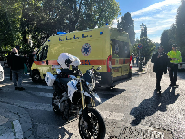 &Tau;&rho;&omicron;&chi;&alpha;ί&omicron; &kappa;&omicron;&nu;&tau;ά &sigma;&tau;&omicron; &Mu;έ&gamma;&alpha;&rho;&omicron; &Mu;&alpha;&xi;ί&mu;&omicron;&upsilon;: &Alpha;&upsilon;&tau;&omicron;&kappa;ί&nu;&eta;&tau;&omicron; &pi;&alpha;&rho;έ&sigma;&upsilon;&rho;&epsilon; &kappa;&alpha;&iota; &tau;&rho;&alpha;&upsilon;&mu;ά&tau;&iota;&sigma;&epsilon; &pi;&epsilon;&zeta;ό