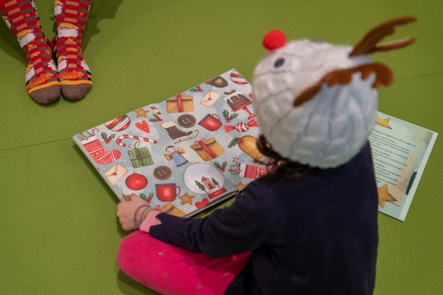 &Eta; &Epsilon;&theta;&nu;&iota;&kappa;ή &Beta;&iota;&beta;&lambda;&iota;&omicron;&theta;ή&kappa;&eta; &tau;&eta;&sigmaf; &Epsilon;&lambda;&lambda;ά&delta;&omicron;&sigmaf; &gamma;&iota;&omicron;&rho;&tau;ά&zeta;&epsilon;&iota; &tau;&eta;&nu; &Pi;&alpha;&gamma;&kappa;ό&sigma;&mu;&iota;&alpha; &Eta;&mu;έ&rho;&alpha; &Pi;&alpha;&iota;&delta;&iota;&kappa;&omicron;ύ &Beta;&iota;&beta;&lambda;ί&omicron;&upsilon;