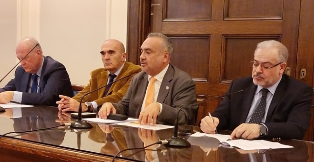 ΚΟΚΚΙΝΗ ΓΡΑΜΜΗ ΓΙΑ ΤΟΥΣ ΔΙΚΗΓΟΡΟΥΣ Η ΠΡΟΤΑΣΗ ΤΗΣ ΕΝΔΕ ΝΑ ΣΥΜΜΕΤΕΧΟΥΝ ΔΙΚΑΣΤΕΣ ΣΤΑ ΠΕΙΘΑΡΧΙΚΑ ΣΥΜΒΟΥΛΙΑ