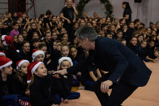 «Ο ΜΙΚΡΟΣ ΠΡΙΓΚΙΠΑΣ» ΑΠΟ ΤΗ ΘΕΑΤΡΙΚΗ ΟΜΑΔΑ «ΟΝΕΙΡΟ ΕΙΝΑΙ» ΣΤΗΝ ΕΛΛΗΝΟΑΓΓΛΙΚΗ ΑΓΩΓΗ: ΜΙΑ ΧΡΙΣΤΟΥΓΕΝΝΙΑΤΙΚΗ ΔΡΑΣΗ ΜΕ ΜΗΝΥΜΑΤΑ ΓΙΑ ΤΗΝ ΙΣΟΤΗΤΑ ΤΩΝ ΑΝΘΡΩΠΩΝ