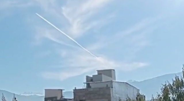 ΙΡΑΝ: ΑΣΚΗΣΕΙΣ ΜΕ ΒΑΛΛΙΣΤΙΚΟΥΣ ΠΥΡΑΥΛΟΥΣ ΜΕΣΑ ΣΕ ΠΟΛΕΙΣ, ΔΕΙΤΕ ΒΙΝΤΕΟ