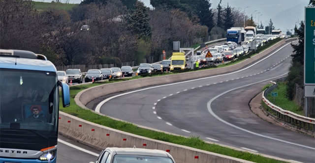 &Delta;&epsilon;ύ&tau;&epsilon;&rho;&eta; &eta;&mu;έ&rho;&alpha; &epsilon;&xi;ό&delta;&omicron;&upsilon; &gamma;&iota;&alpha; &tau;&alpha; &Chi;&rho;&iota;&sigma;&tau;&omicron;ύ&gamma;&epsilon;&nu;&nu;&alpha; &mu;&epsilon; &mu;&pi;&lambda;ό&kappa;&alpha;: &Kappa;&alpha;&theta;&upsilon;&sigma;&tau;&epsilon;&rho;ή&sigma;&epsilon;&iota;&sigmaf; &sigma;&tau;&omicron; &Kappa;ά&sigma;&tau;&rho;&omicron;, &delta;&upsilon;&sigma;&kappa;&omicron;&lambda;ί&epsilon;&sigmaf; &sigma;&tau;&eta;&nu; &Alpha;&nu;&tau;&iota;&rho;&rho;ί&omicron;&upsilon;-&Iota;&omega;&alpha;&nu;&nu;ί&nu;&omega;&nu;, &nu;έ&alpha; &alpha;&nu;&alpha;&kappa;&omicron;ί&nu;&omega;&sigma;&eta; &gamma;&iota;&alpha; &tau;&eta;&nu; &kappa; class=