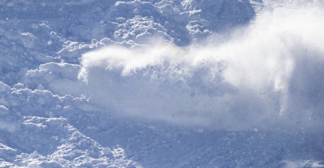 &Tau;&rho;&alpha;&gamma;&omega;&delta;ί&alpha; &sigma;&tau;&alpha; &Pi;&upsilon;&rho;&eta;&nu;&alpha;ί&alpha;: &Tau;&rho;&epsilon;&iota;&sigmaf; &nu;&epsilon;&kappa;&rho;&omicron;ί &alpha;&pi;ό &chi;&iota;&omicron;&nu;&omicron;&sigma;&tau;&iota;&beta;ά&delta;&alpha;