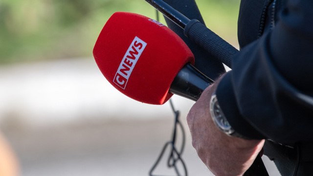 &Sigma;&tau;&eta;&nu; &kappa;&omicron;&rho;&upsilon;&phi;ή &tau;&eta;&sigmaf; &tau;&eta;&lambda;&epsilon;&theta;έ&alpha;&sigma;&eta;&sigmaf; &sigma;&tau;&eta; &Gamma;&alpha;&lambda;&lambda;ί&alpha; &tau;&omicron; CNews &tau;&omicron; 2025, &pi;&alpha;&rho;ά &tau;&iota;&sigmaf; έ&nu;&tau;&omicron;&nu;&epsilon;&sigmaf; &pi;&omicron;&lambda;&iota;&tau;&iota;&kappa;έ&sigmaf; &epsilon;&pi;&iota;&kappa;&rho;ί&sigma;&epsilon;&iota;&sigmaf;