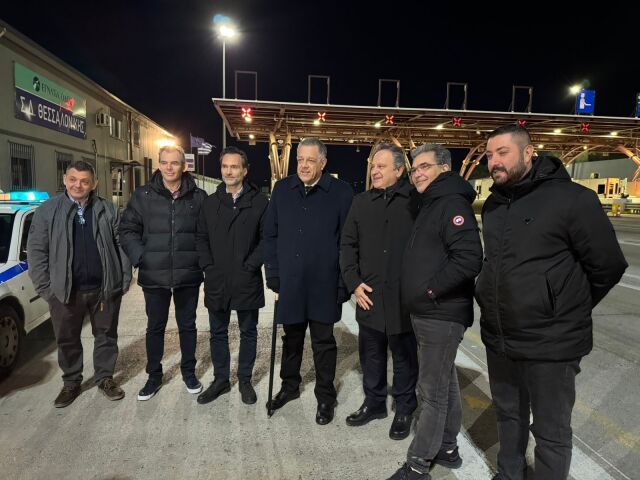 &laquo;&Alpha;&lambda;&lambda;ά&zeta;&epsilon;&iota; &pi;ί&sigma;&tau;&alpha;&raquo; &eta; &Epsilon;&gamma;&nu;&alpha;&tau;ί&alpha; &Omicron;&delta;ό&sigmaf; - &Pi;&rho;&omega;&tau;&omicron;&chi;&rho;&omicron;&nu;&iota;ά &sigma;&tau;&alpha; &delta;&iota;ό&delta;&iota;&alpha; &Omega;&rho;&alpha;&iota;&omicron;&kappa;ά&sigma;&tau;&rho;&omicron;&upsilon; έ&kappa;&alpha;&nu;&epsilon; &omicron; &Nu;ί&kappa;&omicron;&sigmaf; &Tau;&alpha;&chi;&iota;ά&omicron;&sigmaf;