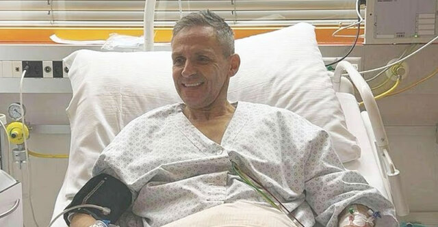 &Omicron; 55&chi;&rho;&omicron;&nu;&omicron;&sigmaf; ή&rho;&omega;&alpha;&sigmaf; &tau;&omicron;&upsilon; &Kappa;&rho;&alpha;&nu; &Mu;&omicron;&nu;&tau;&alpha;&nu;ά έ&sigma;&omega;&sigma;&epsilon; &delta;έ&kappa;&alpha; &nu;έ&omicron;&upsilon;&sigmaf; &mu;&epsilon; &gamma;&upsilon;&mu;&nu;ά &chi;έ&rho;&iota;&alpha; &alpha;&pi;ό &tau;&eta; &phi;&omicron;&nu;&iota;&kappa;ή &pi;&upsilon;&rho;&kappa;&alpha;&gamma;&iota;ά - &laquo;Έ&beta;&lambda;&epsilon;&pi;&alpha; &alpha;&nu;&theta;&rho;ώ&pi;&omicron;&upsilon;&sigmaf; &nu;&alpha; &kappa;&alpha;ί&gamma;&omicron;&nu;&tau;&alpha;&iota; &zeta;&omega;&nu;&tau;&alpha;&nu;&omicron;ί&raquo;