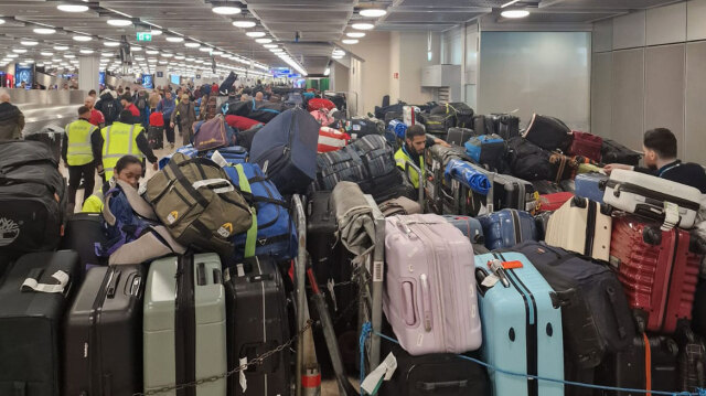 &Chi;&alpha;&mu;έ&nu;&epsilon;&sigmaf; &beta;&alpha;&lambda;ί&tau;&sigma;&epsilon;&sigmaf;, &xi;&epsilon;&nu;ύ&chi;&tau;&iota; &sigma;&tau;&alpha; &alpha;&epsilon;&rho;&omicron;&delta;&rho;ό&mu;&iota;&alpha; &kappa;&alpha;&iota; ...&sigma;&alpha;&phi;ά&rho;&iota; &gamma;&iota;&alpha; έ&nu;&alpha; &epsilon;&iota;&sigma;&iota;&tau;ή&rho;&iota;&omicron; &sigma;&epsilon; ά&lambda;&lambda;&eta; &pi;&tau;ή&sigma;&eta;, &tau;&alpha; &laquo;&alpha;&pi;ό&nu;&epsilon;&rho;&alpha;&raquo; &tau;&omicron;&upsilon; blackout