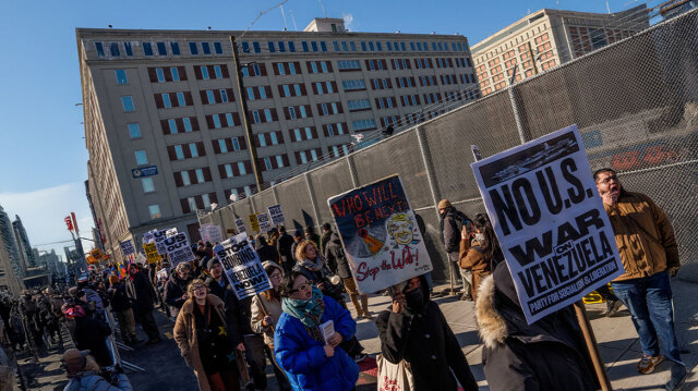 &Delta;&omicron;&lambda;&omicron;&phi;&omicron;&nu;ί&epsilon;&sigmaf;, &mu;&alpha;&chi;&alpha;ί&rho;&iota;&alpha; &kappa;&alpha;&iota; &tau;&rho;&omega;&kappa;&tau;&iota;&kappa;ά: &Sigma;&tau;&eta; &delta;&iota;&alpha;&beta;ό&eta;&tau;&eta; &phi;&upsilon;&lambda;&alpha;&kappa;ή &tau;&omicron;&upsilon; &Mu;&pi;&rho;&omicron;ύ&kappa;&lambda;&iota;&nu; &pi;&omicron;&upsilon; έ&chi;&omicron;&upsilon;&nu; &pi;&epsilon;&rho;ά&sigma;&epsilon;&iota; &omicron; &laquo;Diddy&raquo; &Kappa;&omicron;&mu;&pi;&sigmaf; &kappa;&alpha;&iota; &eta; &Mu;ά&xi;&gamma;&omicron;&upsilon;&epsilon;&lambda;, &omicron; &Mu;&alpha;&delta;&omicron;ύ&rho;&omicron;