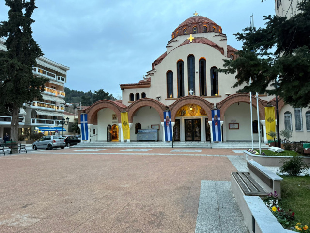 ΕΟΡΤΟΛΟΓΙΟ: ΜΕΓΑΛΗ ΘΕΟΜΗΤΟΡΙΚΗ ΓΙΟΡΤΗ ΣΗΜΕΡΑ - ΠΟΙΟΙ ΓΙΟΡΤΑΖΟΥΝ ΣΤΙΣ 25 ΜΑΡΤΙΟΥ