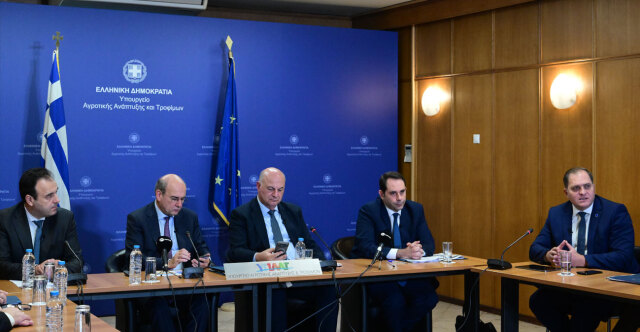 &Sigma;&tau;&alpha; 8,5 &lambda;&epsilon;&pi;&tau;ά/kWh &tau;&omicron; &rho;&epsilon;ύ&mu;&alpha; &gamma;&iota;&alpha; &tau;&omicron;&upsilon;&sigmaf; &alpha;&gamma;&rho;ό&tau;&epsilon;&sigmaf; &mu;έ&chi;&rho;&iota; &tau;&omicron;&nu; &Alpha;&pi;&rho;ί&lambda;&iota;&omicron; &tau;&omicron;&upsilon; 2028 - &Epsilon;&iota;&delta;&iota;&kappa;ή &epsilon;&phi;&alpha;&rho;&mu;&omicron;&gamma;ή &gamma;&iota;&alpha; &tau;&omicron; &mu;&epsilon;&iota;&omega;&mu;έ&nu;&omicron; &pi;&epsilon;&tau;&rho;έ&lambda;&alpha;&iota;&omicron; &sigma;&tau;&eta;&nu; &alpha;&nu;&tau;&lambda;ί&alpha;