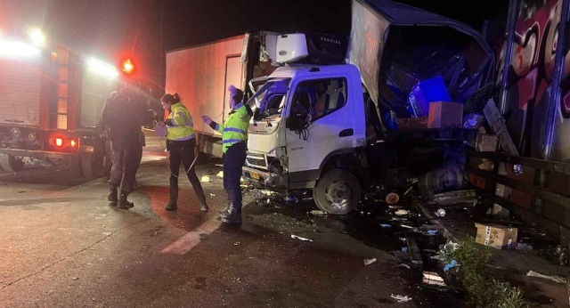 &Kappa;ί&nu;&eta;&sigma;&eta; &sigma;&tau;&omicron;&upsilon;&sigmaf; &delta;&rho;ό&mu;&omicron;&upsilon;&sigmaf;: &Tau;&alpha;&lambda;&alpha;&iota;&pi;&omega;&rho;ί&alpha; &sigma;&tau;&omicron;&nu; &Kappa;&eta;&phi;&iota;&sigma;ό &alpha;&pi;ό &sigma;ύ&gamma;&kappa;&rho;&omicron;&upsilon;&sigma;&eta; &phi;&omicron;&rho;&tau;&eta;&gamma;ώ&nu; &sigma;&tau;&omicron; &Alpha;&iota;&gamma;ά&lambda;&epsilon;&omega;, &kappa;&alpha;&theta;&upsilon;&sigma;&tau;&epsilon;&rho;ή&sigma;&epsilon;&iota;&sigmaf; έ&omega;&sigmaf; 25΄ &sigma;&tau;&eta;&nu; &Alpha;&tau;&tau;&iota;&kappa;ή &Omicron;&delta;ό