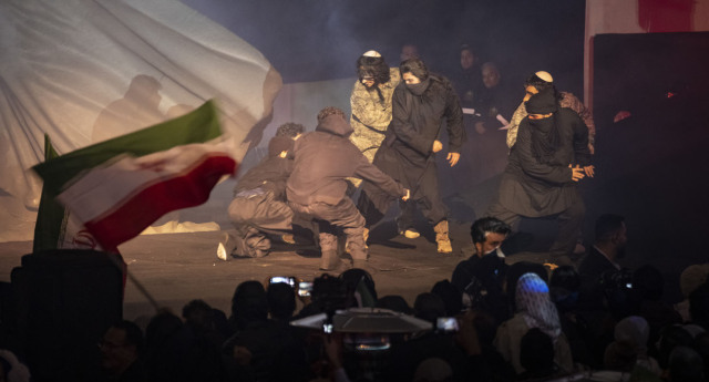 &Iota;&rho;ά&nu;: &Pi;ώ&sigmaf; &theta;&alpha; &mu;&pi;&omicron;&rho;&omicron;ύ&sigma;&epsilon; &nu;&alpha; &alpha;&nu;&alpha;&tau;&rho;&alpha;&pi;&epsilon;ί &tau;&omicron; &kappa;&alpha;&theta;&epsilon;&sigma;&tau;ώ&sigmaf; &kappa;&alpha;&iota; &pi;&omicron;&iota;&epsilon;&sigmaf; &omicron;&iota; &sigma;&tau;&rho;&alpha;&tau;&iota;&omega;&tau;&iota;&kappa;έ&sigmaf; &epsilon;&pi;&iota;&lambda;&omicron;&gamma;έ&sigmaf; &tau;&eta;&sigmaf; &Tau;&epsilon;&chi;&epsilon;&rho;ά&nu;&eta;&sigmaf; &epsilon;ά&nu; &omicron; &Tau;&rho;&alpha;&mu;&pi; &alpha;&pi;&omicron;&phi;&alpha;&sigma;ί&sigma;&epsilon;&iota; &nu;&alpha; &epsilon;&pi;&iota;&tau;&epsilon;&theta;&epsilon;ί