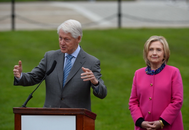 &Omicron;&iota; &Rho;&epsilon;&pi;&omicron;&upsilon;&mu;&pi;&lambda;&iota;&kappa;ά&nu;&omicron;&iota; &theta;έ&lambda;&omicron;&upsilon;&nu; &nu;&alpha; &pi;&alpha;&rho;&alpha;&pi;έ&mu;&psi;&omicron;&upsilon;&nu; &gamma;&iota;&alpha; &pi;&epsilon;&rho;&iota;&phi;&rho;ό&nu;&eta;&sigma;&eta; &tau;&omicron;&upsilon; &Kappa;&omicron;&gamma;&kappa;&rho;έ&sigma;&omicron;&upsilon; &tau;&omicron;&nu; &Mu;&pi;&iota;&lambda; &Kappa;&lambda;ί&nu;&tau;&omicron;&nu; &gamma;&iota;&alpha;&tau;ί &delta;&epsilon;&nu; &kappa;&alpha;&tau;έ&theta;&epsilon;&sigma;&epsilon; &gamma;&iota;&alpha; &tau;&omicron;&nu; Έ&pi;&sigma;&tau;&alpha;ϊ&nu;