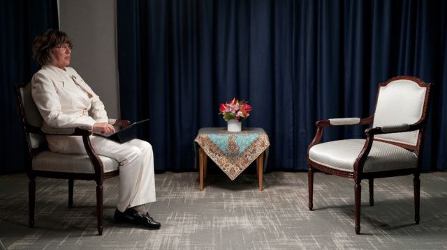 &Kappa;&rho;&iota;&sigma;&tau;&iota;ά&nu; &Alpha;&mu;&alpha;&nu;&pi;&omicron;ύ&rho;: &Alpha;&pi;ό &tau;&eta;&nu; ά&delta;&epsilon;&iota;&alpha; &kappa;&alpha;&rho;έ&kappa;&lambda;&alpha; &tau;&omicron;&upsilon; &pi;&rho;&omicron;έ&delta;&rho;&omicron;&upsilon; &tau;&omicron;&upsilon; &Iota;&rho;ά&nu;, &sigma;&tau;&omicron; &xi;έ&sigma;&pi;&alpha;&sigma;&mu;&alpha; &gamma;&iota;&alpha; &tau;&eta; &delta;&iota;&alpha;&phi;&theta;&omicron;&rho;ά &kappa;&alpha;&iota; &tau;&alpha; &pi;&lambda;&omicron;ύ&tau;&eta; &tau;&omega;&nu; &mu;&omicron;&upsilon;&lambda;ά&delta;&omega;&nu; &sigma;&tau;&eta;&nu; &pi;&alpha;&tau;&rho;ί&delta;&alpha; &tau;&eta;&sigmaf;